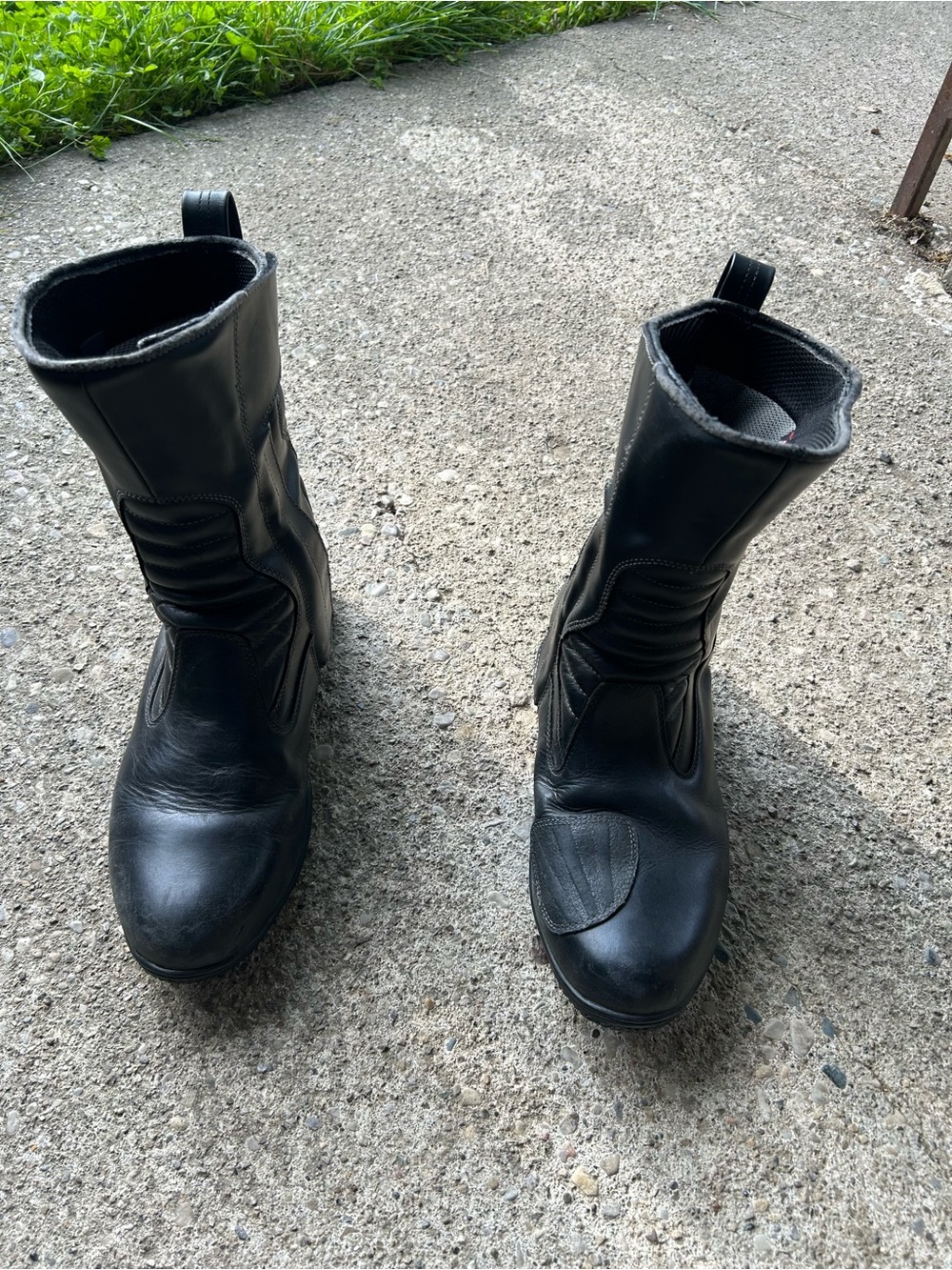 Black Motorcycle Riding Boots for Men - Durable Leather Design